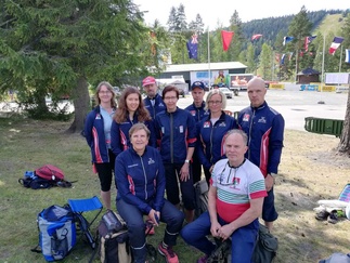 Seuran jäseniä Fin5-viikolla Tahkolla 2019. Kyllähän oli vaativat maastot.