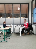 Jukka ja Minna taas Kuhmossa, kokoonnuttiin kirjastolla 18.1.2023.