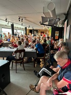 Tuvan täydeltä porukkaa infossa ja asustejaossa. Kiitos kaikille!