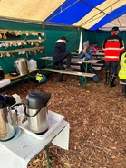 Talkooravintolan kiva idea, seinällä omat mukit.