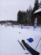 Sammontaontahiihdot Kalevalan liikuntakeskuksessa 14.1. KRV näkyvillä.