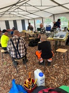 Kahvitauko k.keskusrakentajilla - Martat leivänteossa.