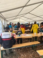 Ateriat maistuivat ja saivat kiitosta. Samoin mukavat työntekijät ja palvelualttius huomattiin. Hyvä Martat ja muutkin ravintolapisteissä työskennelleet!